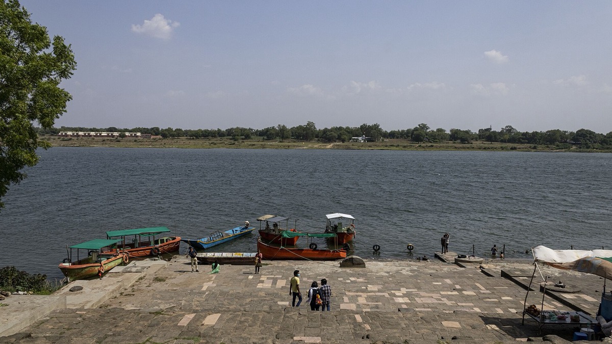 Narmada ghats at Maheshwar, Madhya Pradesh